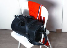 Weekender leather bag