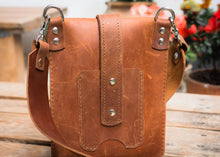 Sleek Crossbody Bag Perfect for Women