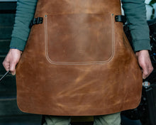 Large pocket apron