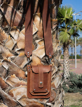 Vertical crossbody bag in genuine brown leather for women with wide long strap