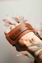 Handmade leather camera strap with free engraving, personalized gift for photographer