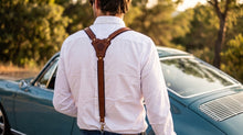 Reinforced leather suspenders with engraved initials