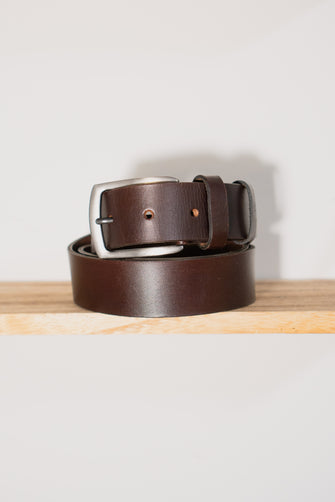 Handcrafted brown leather belt with silver buckle – classic men’s full-grain belt, personalized gift