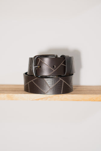 Handcrafted dark brown geometric embossed leather belt with black buckle – genuine full-grain, personalized men’s gift