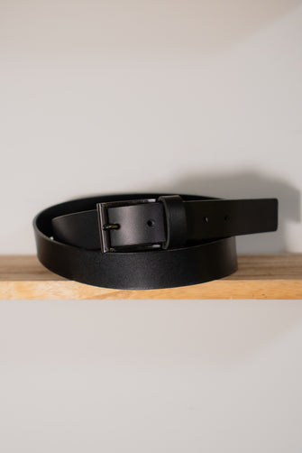 minimalist black leather belt, handmade men’s genuine leather belt, artisan classic belt by FashionRacing