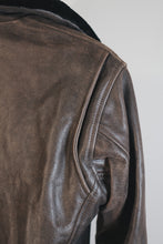 Shoulder panel close-up – durable craftsmanship