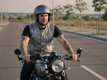 Сірий шкіряний жилет Motorcycle Club – байкерський жилет | FashionRacing