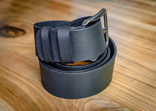 Cintura in pelle nera | Cintura di design da uomo "Quill" | Fatto a mano