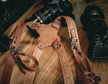 KUIKUI Harnais en cuir double épaule pour une manipulation confortable de  l'appareil photo avec 2 caméras, élégant et durable, comme sur l'image :  : High-Tech
