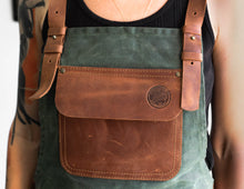 apron with leather pocket