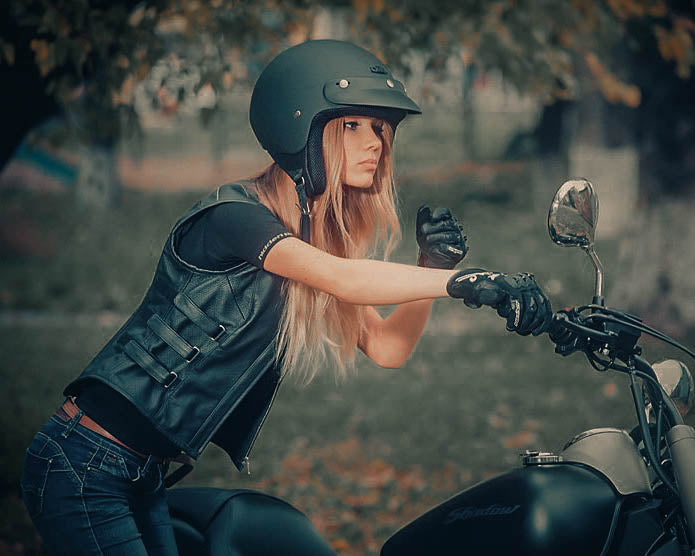 custom motorcycle helmets womens Ladies Skull Helmet Girl Helmet Skull Design with pink Flam Airbrush Helmet Our Cruiser motorcycle helmets feature moisture Custom Pink Motorcycle Helmet Girl